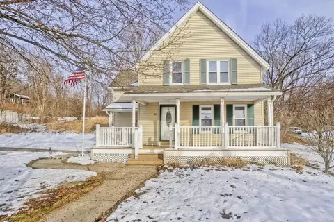 28 Miller St, Ludlow, MA 01056