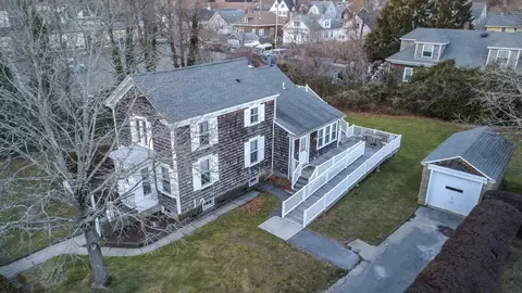 64 Bridge St, Fairhaven, MA 02719