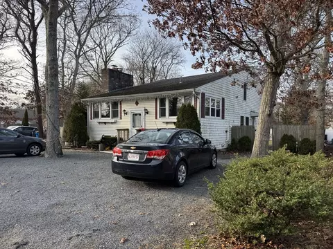 299-301 Winslow Gray Rd, Yarmouth, MA 02673
