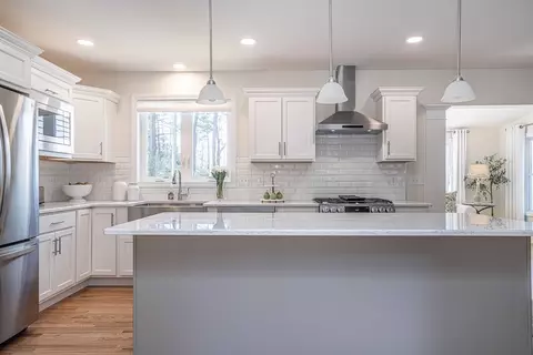 35 Spruce St, Raynham, MA 02767 photo 9