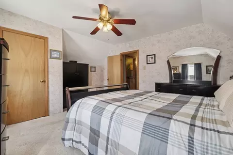 Bedroom - 39-41 Kinsman St, Everett, MA 02149 photo 7 of 7