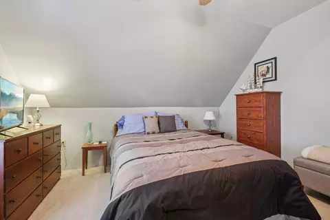 Bedroom - 39-41 Kinsman St, Everett, MA 02149 photo 1 of 7