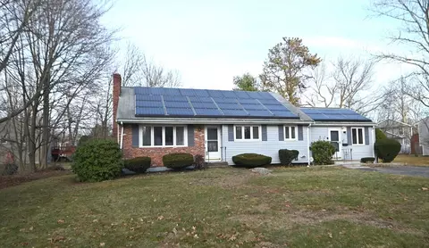 12 College Dr, Brockton, MA 02301