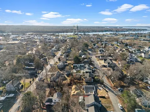 40 Lafayette Ave # -A, Bourne, MA 02532