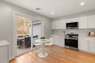 2 Barracks Rd #2, Hudson, MA 01749