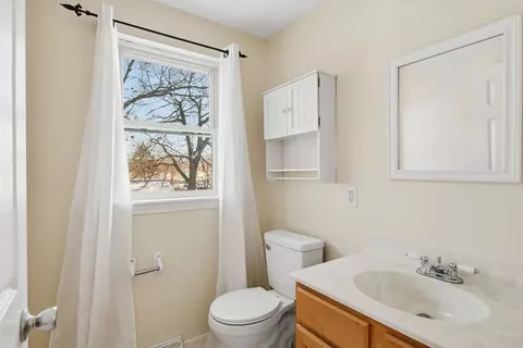 Bath - 22 Pheasant Dr, Springfield, MA 01119 photo 1 of 1