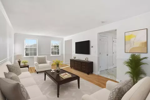 Living - 22 Pheasant Dr, Springfield, MA 01119 photo 1 of 5
