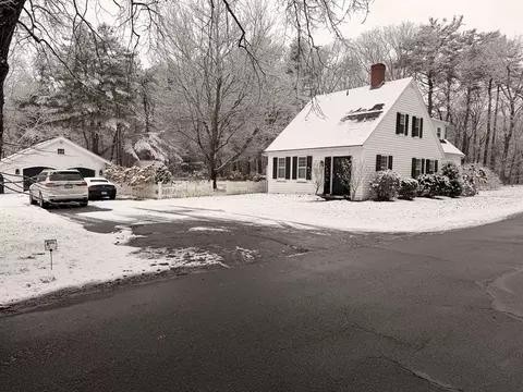 205 Surplus St, Duxbury, MA 02332