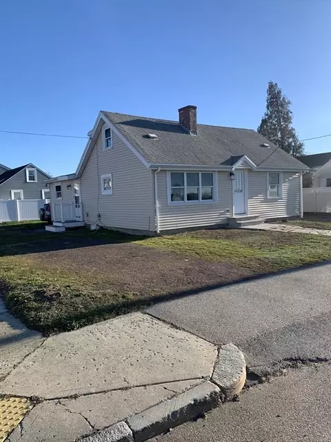 123-125 Mills Ave, Revere, MA 02151
