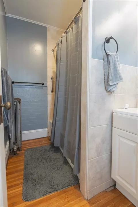 Bath - 58 Appleton St, Springfield, MA 01108 photo 4 of 4