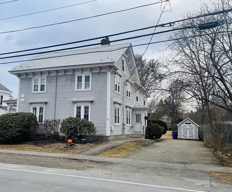 36 S Main St #1, Topsfield, MA 01983