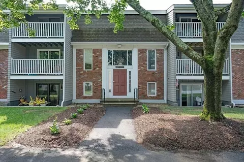 220 Bedford St #32, Bridgewater, MA 02324