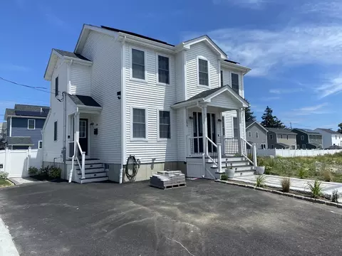 234 Kilburn St, Fall River, MA 02724