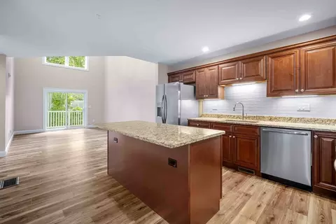 4 Sabrina Way #F, Agawam, MA 01001