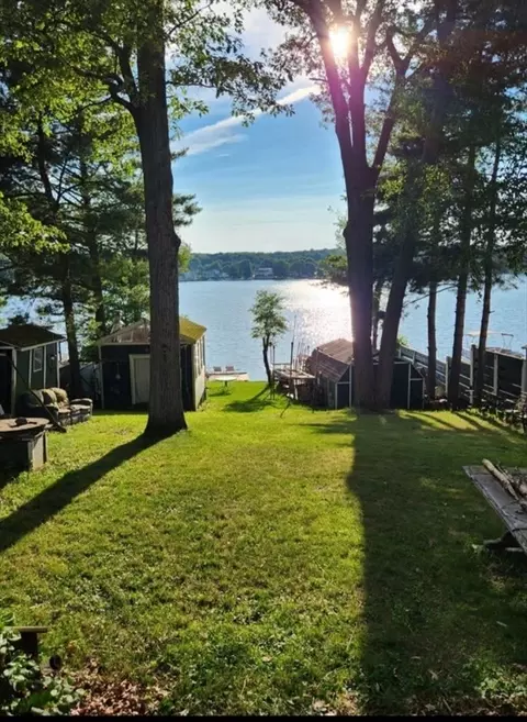 48 Macarthur Dr, Millbury, MA 01527