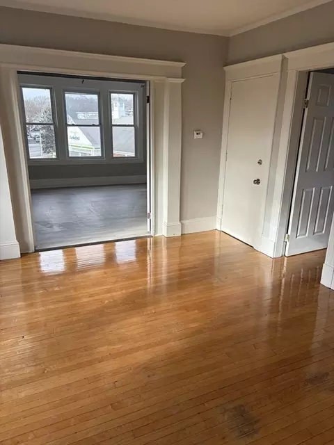 797 Carew St, Springfield, MA 01104 photo 9