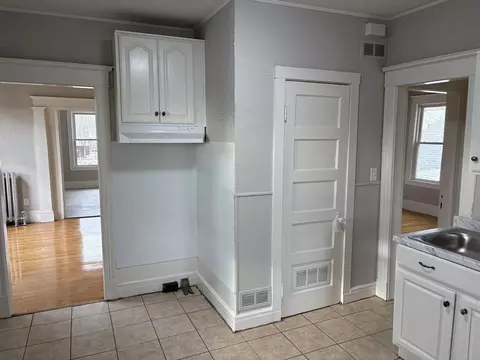 797 Carew St, Springfield, MA 01104 photo 21
