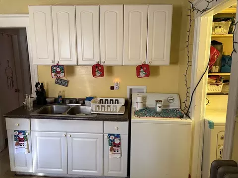 797 Carew St, Springfield, MA 01104 photo 6