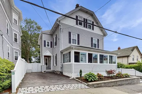 13 Robbins St #1, Waltham, MA 02453