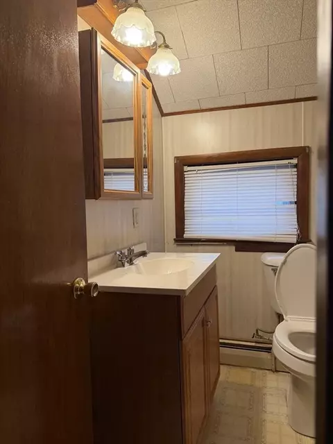 Bath - 68 Cross St, Fall River, MA 02723 photo 4 of 4