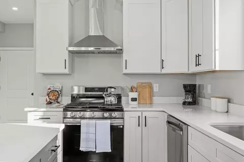 143 Meeson St, Fall River, MA 02724 photo 13