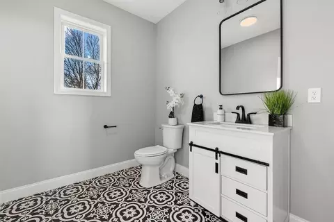 143 Meeson St, Fall River, MA 02724 photo 25