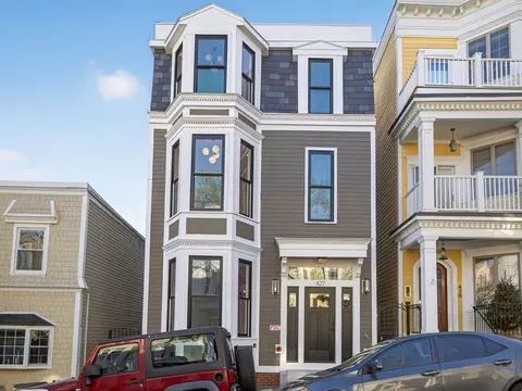 427 E 6th St #3, Boston, MA 02127