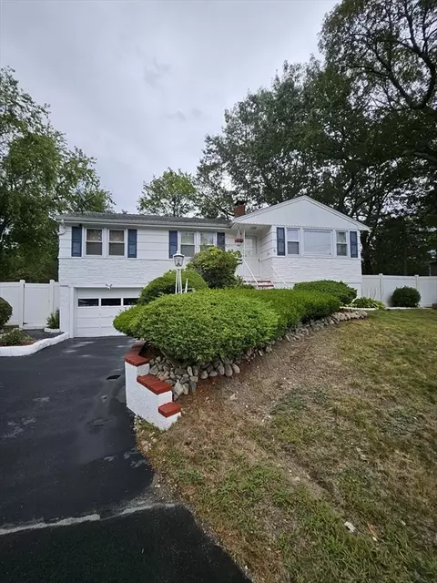 6 Eagle Rd, Randolph, MA 02368