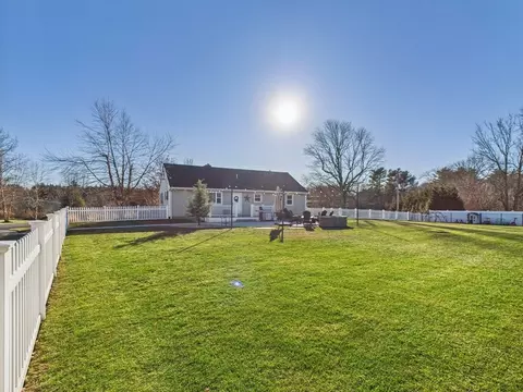 199 Quaker Ln, Acushnet, MA 02743 photo 7