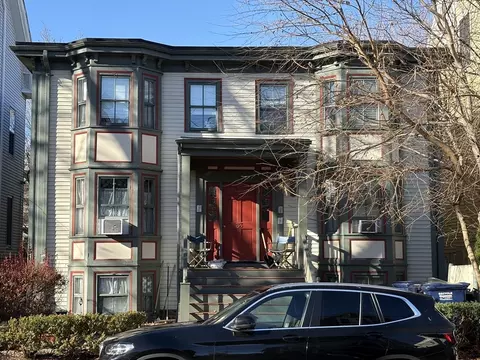 31-33 Roberts Rd, Cambridge, MA 02138