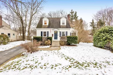 18 Westbrook Rd, Worcester, MA 01602