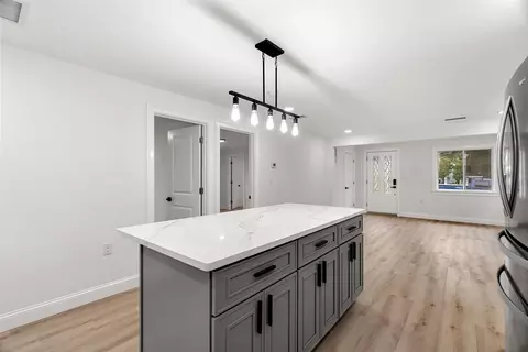 12 Exeter St, Danvers, MA 01923 photo 4
