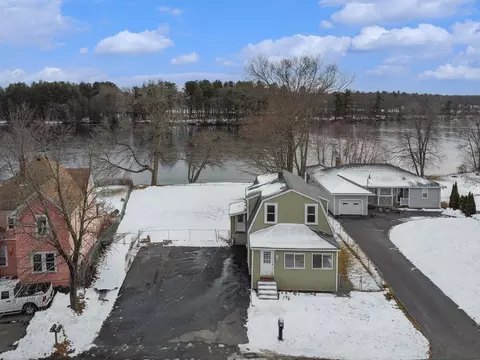 514 Lowell St, Methuen, MA 01844 photo 2