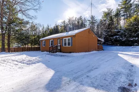 690 Clark St, Gardner, MA 01440