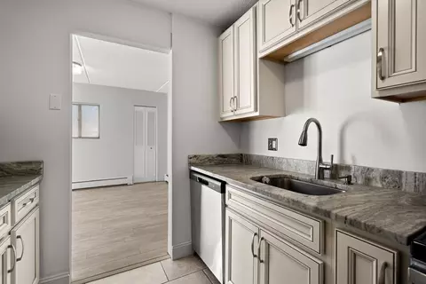Kitchen - 159 Franklin #E6, Stoneham, MA 02180 photo 2 of 2