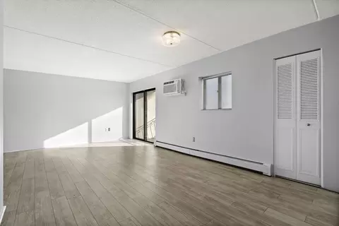 Living - 159 Franklin #E6, Stoneham, MA 02180 photo 2 of 7
