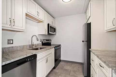 Kitchen - 159 Franklin #E6, Stoneham, MA 02180 photo 1 of 2