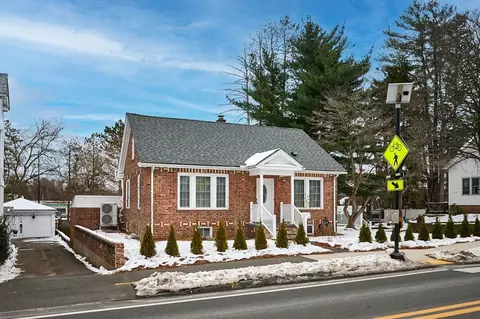 73 Lyman St, South Hadley, MA 01075