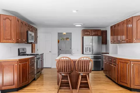 Kitchen - 456 Gorwin Dr, Hanson, MA 02341 photo 4 of 6