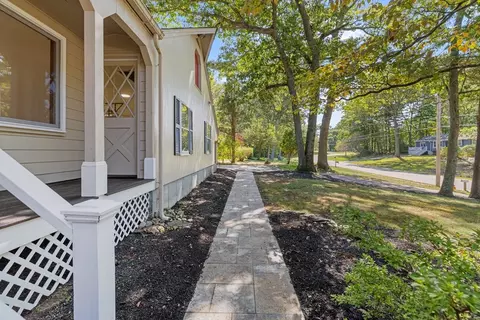 Exterior - 456 Gorwin Dr, Hanson, MA 02341 photo 4 of 10