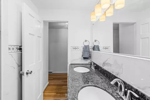Bath - 456 Gorwin Dr, Hanson, MA 02341 photo 3 of 5