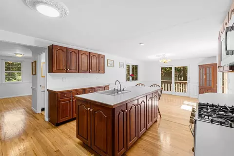 Kitchen - 456 Gorwin Dr, Hanson, MA 02341 photo 5 of 6