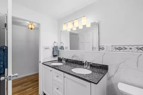 Bath - 456 Gorwin Dr, Hanson, MA 02341 photo 4 of 5