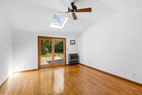 Living - 456 Gorwin Dr, Hanson, MA 02341 photo 2 of 5
