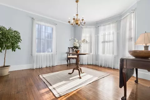 14 Hull St, Beverly, MA 01915 photo 9