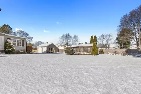 14 Hull St, Beverly, MA 01915 photo 2