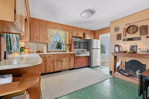 14 Hull St, Beverly, MA 01915 photo 12