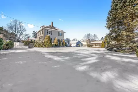 14 Hull St, Beverly, MA 01915 photo 3