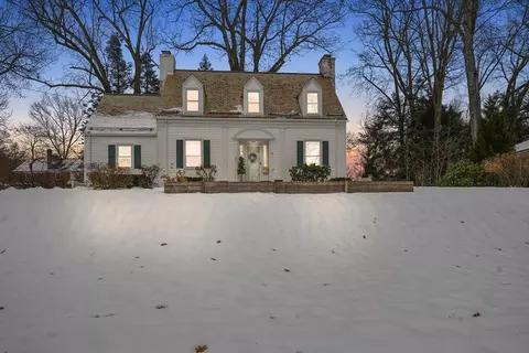 33 Severn St, Longmeadow, MA 01106