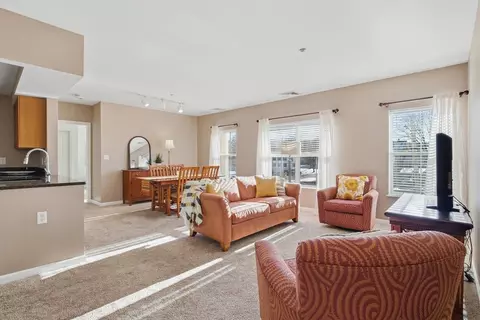 248 Main St #210, Hudson, MA 01749